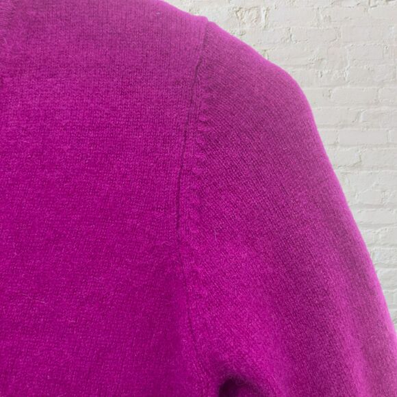 Charter Club Cashmere Sweater Size XS V-Neck Luxury Magenta Pink Purple - Picture 7 of 13